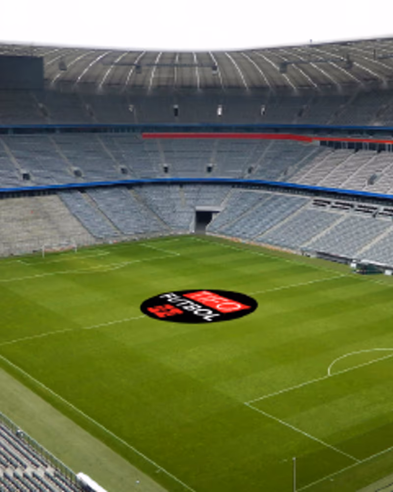 Bâche de rond central publicitaire au centre du terrain — cercle central foot en stade