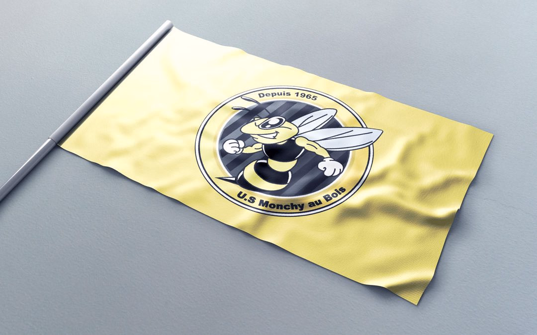 Impression par sublimation d'un drapeau personnalisé en atelier