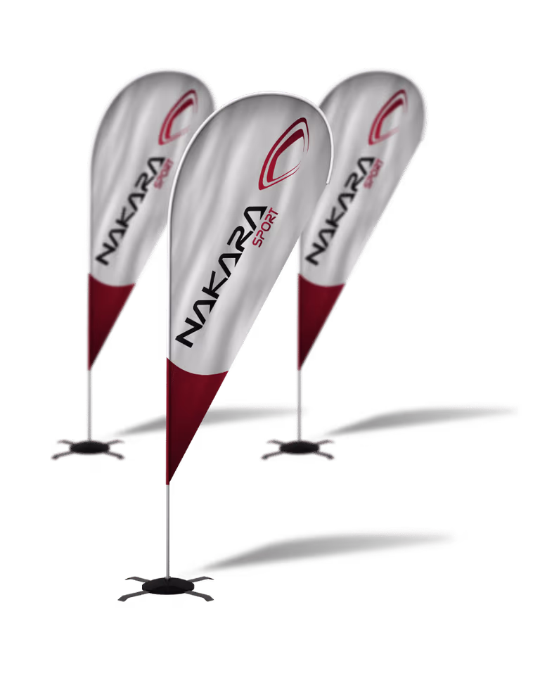 Beach flags publicitaires personnalisés pour un événement sportif | Nakara Sport