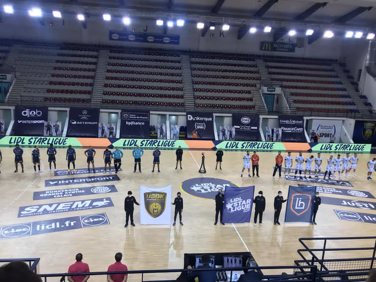 Habillage de salle de handball un soir de match — USDK Dunkerque | Nakara Sport