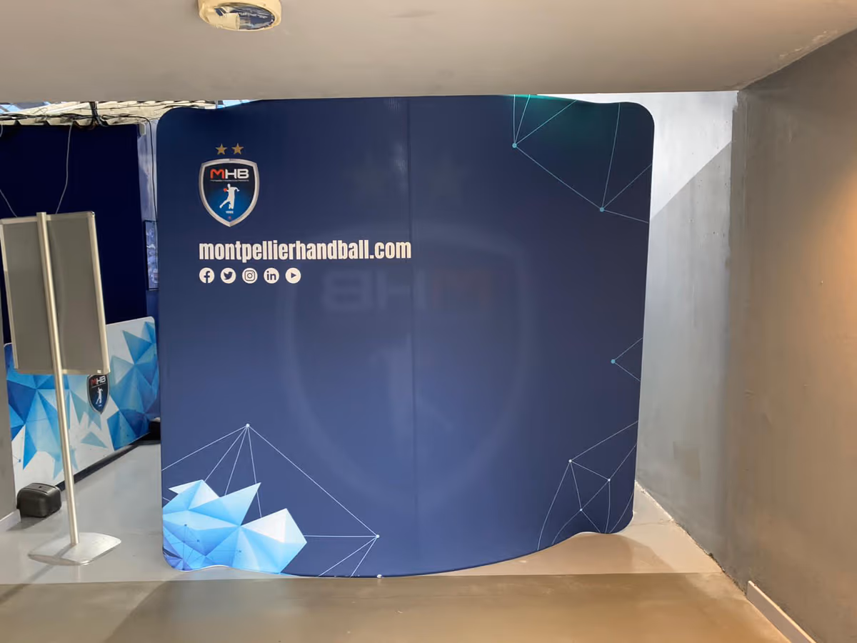 Mur d’interview / press wall — MHB Montpellier | Nakara Sport